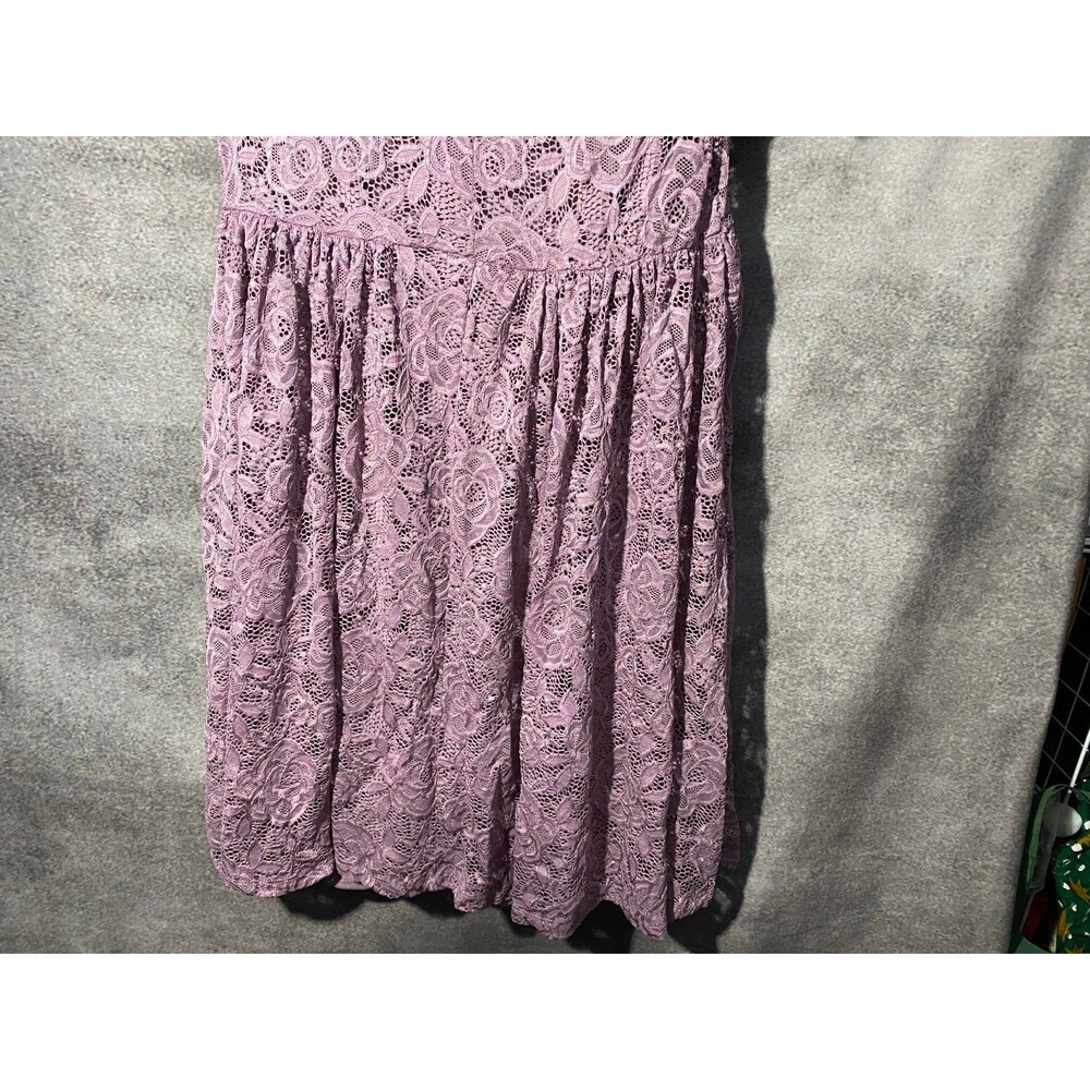 Torrid Dress 10 00 M/L Purple Rose Lace V-Neck Keyhole Mini Skater NWT New - Picture 10 of 12